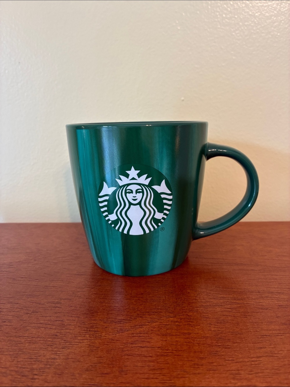 2022 Starbucks Glossy Striped Green Logo Mug - 12 Fl Oz